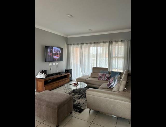 2 BEDROOM TOWNHOUSE FOR SALE IN SIX FOUNTAINS RESIDENTIAL ESTATE